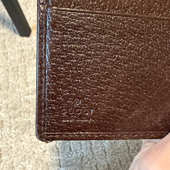 Gucci Brown Monogram Compact Wallet - Picture 10 of 10
